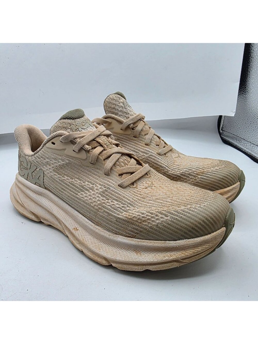Hoka One One Clifton 9 Kids Running Shoes Size 3.5 White Lightweight Comfortable